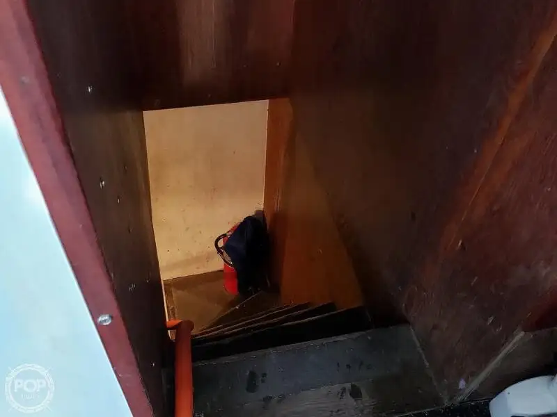 फेरी जहाज विक्रीसाठी