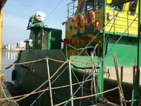बार्ज विक्रीसाठी