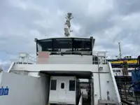 कंटेनर जहाज विक्रीसाठी