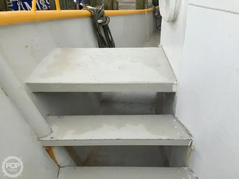 ट्रॉलर विक्रीसाठी