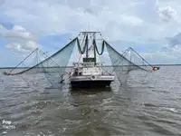 ट्रॉलर विक्रीसाठी