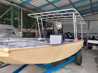 वर्क बोटी विक्रीसाठी