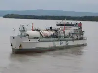 एलएनजी वाहक जहाज विक्रीसाठी