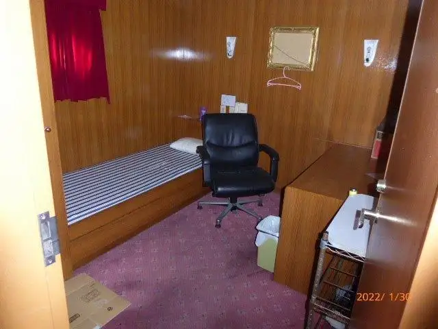 फेरी जहाज विक्रीसाठी