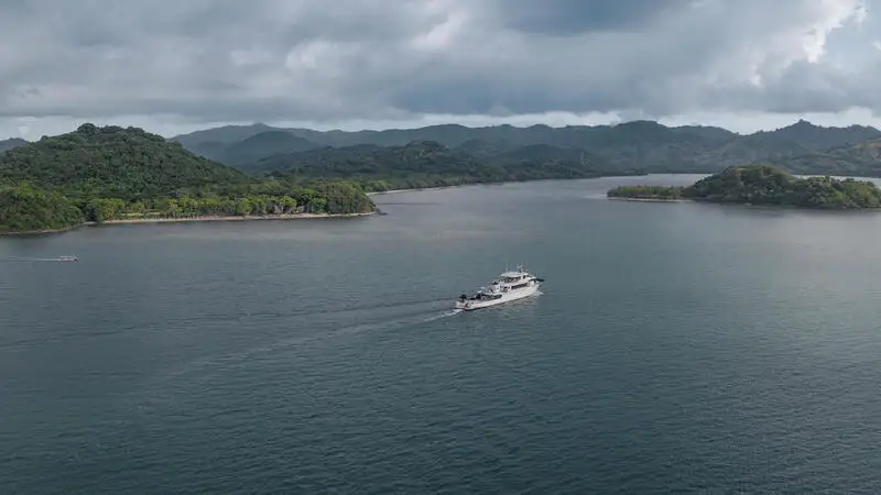 सर्वेक्षण जहाज विक्रीसाठी