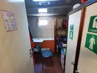 पुरवठा जहाज विक्रीसाठी