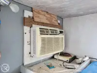 पुरवठा जहाज विक्रीसाठी