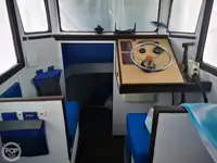 मासे प्रक्रिया नौका विक्रीसाठी