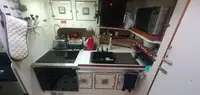 कंटेनर जहाज विक्रीसाठी