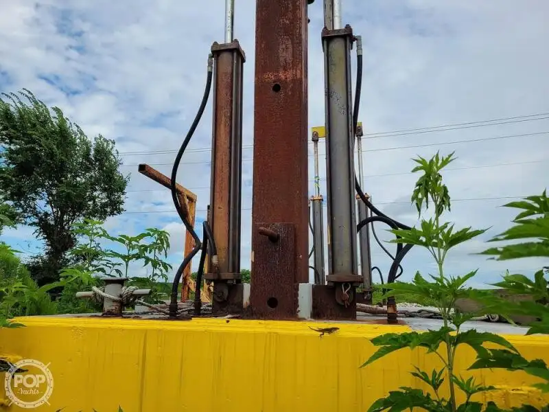 बार्ज विक्रीसाठी