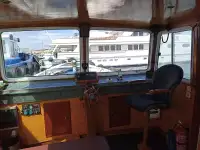 वर्कबोट विक्रीसाठी