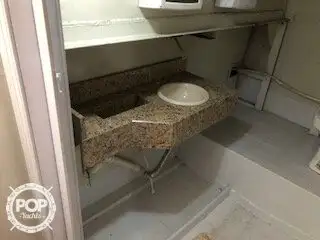 पुरवठा जहाज विक्रीसाठी
