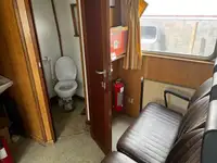 गस्त नौका विक्रीसाठी