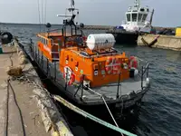 क्रू बोट विक्रीसाठी