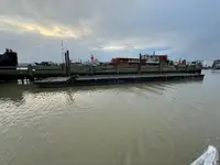 पॉन्टून विक्रीसाठी