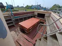 फेरी जहाज विक्रीसाठी