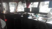 वर्क बोटी विक्रीसाठी