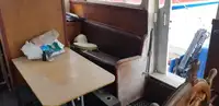 पायलट बोट विक्रीसाठी