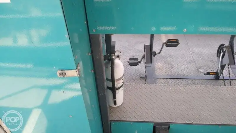 कंटेनर जहाज विक्रीसाठी