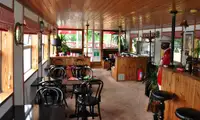 फ्लोटिंग हॉटेल विक्रीसाठी