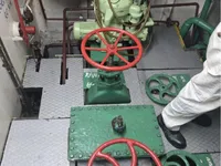 टगबोट विक्रीसाठी