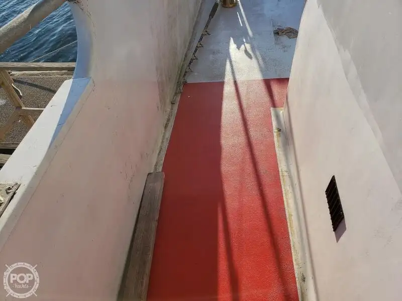 फेरी जहाज विक्रीसाठी
