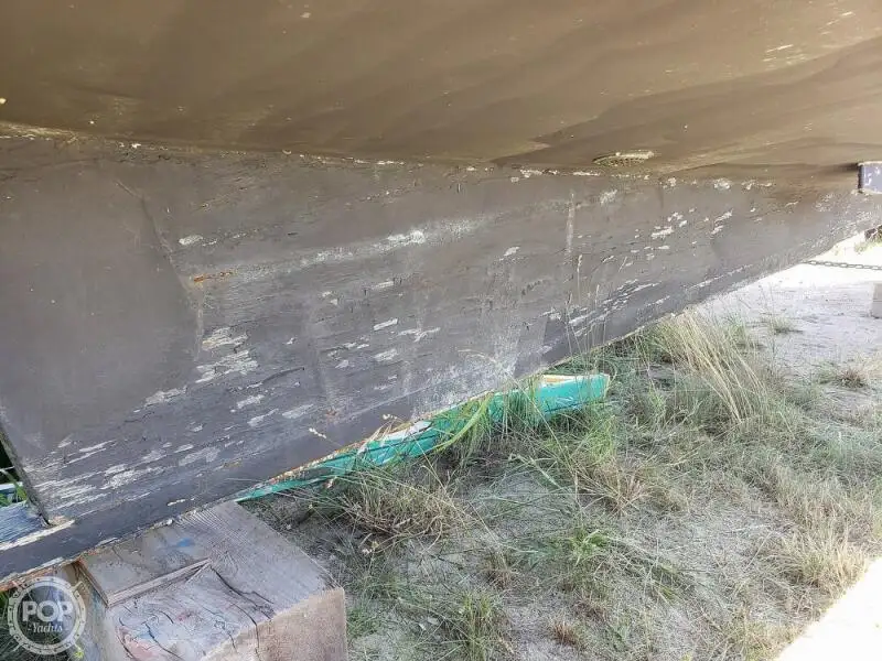 मासे प्रक्रिया नौका विक्रीसाठी