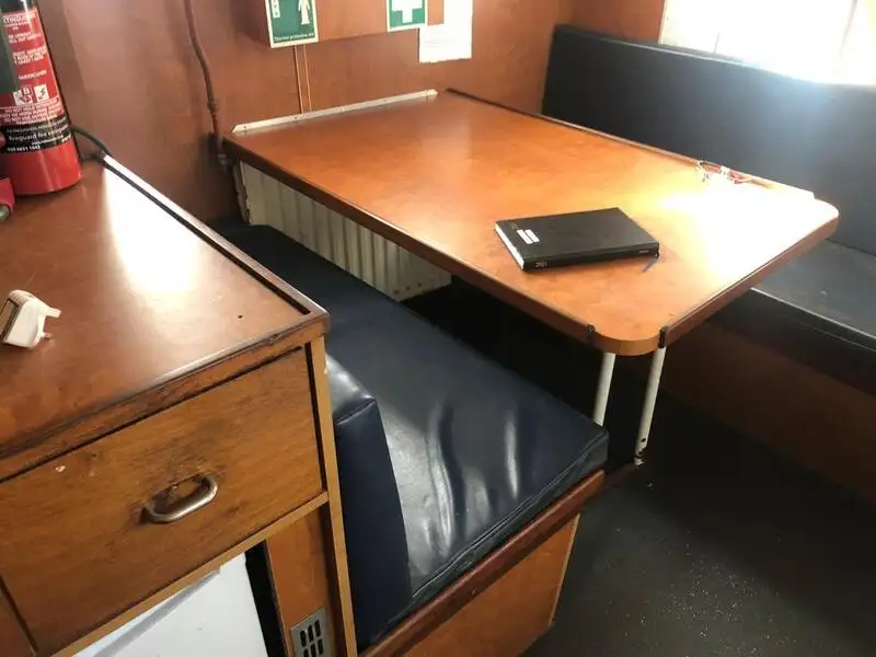टोबोट विक्रीसाठी