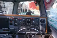 पायलट बोट विक्रीसाठी