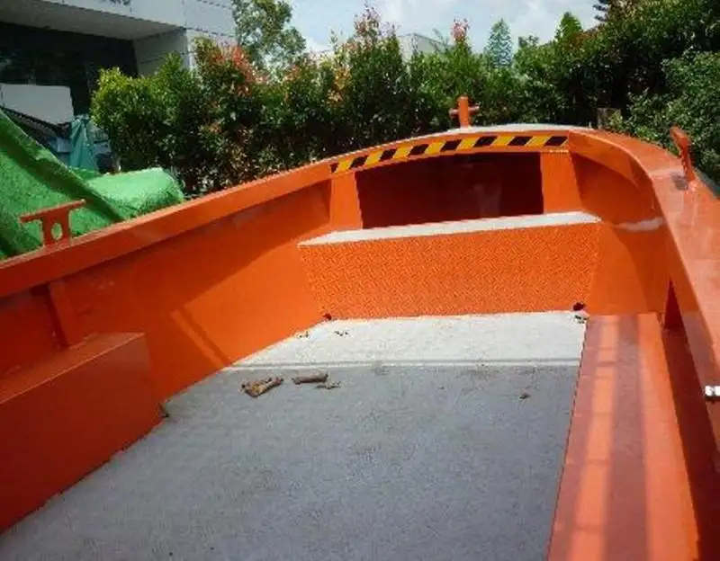 वर्क बोटी विक्रीसाठी
