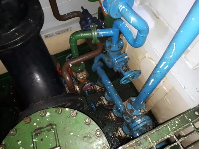 तेल/रासायनिक टँकर विक्रीसाठी