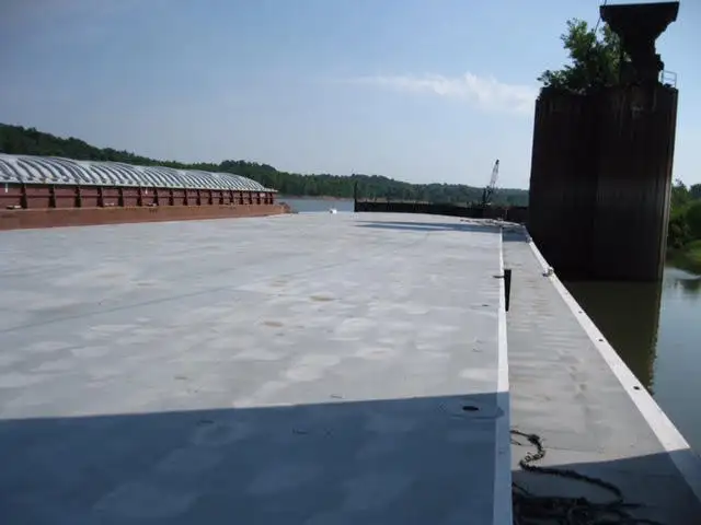 बार्ज विक्रीसाठी