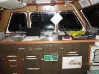 क्रू बोट विक्रीसाठी