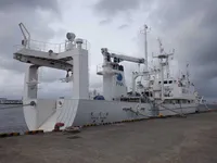 संशोधन जहाज विक्रीसाठी