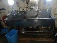 गस्त नौका विक्रीसाठी