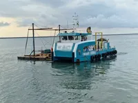 वर्क बोटी विक्रीसाठी