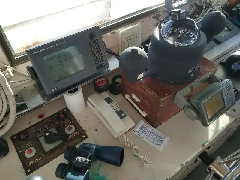रोपाॅक्स जहाज विक्रीसाठी