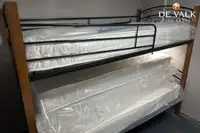 फेरी जहाज विक्रीसाठी
