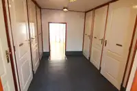 फ्लोटिंग हॉटेल विक्रीसाठी