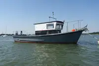 टगबोट विक्रीसाठी