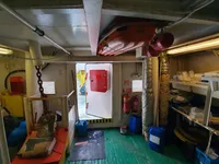 पुरवठा जहाज विक्रीसाठी