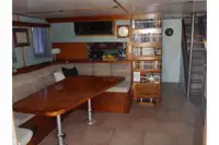 क्रूझ जहाज विक्रीसाठी