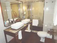 क्रूझ जहाज विक्रीसाठी