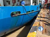 रेफर जहाज विक्रीसाठी