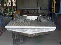 वर्क बोटी विक्रीसाठी