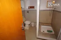 संशोधन जहाज विक्रीसाठी