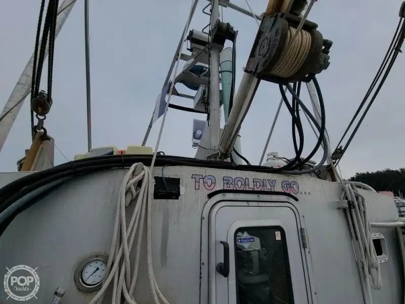 लाइफबोट विक्रीसाठी