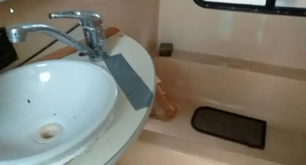 क्रू बोट विक्रीसाठी