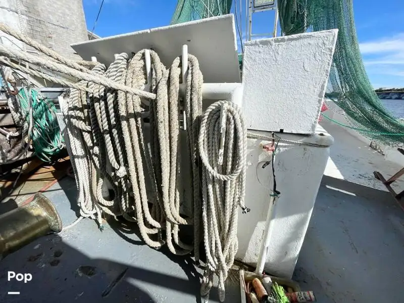 ट्रॉलर विक्रीसाठी
