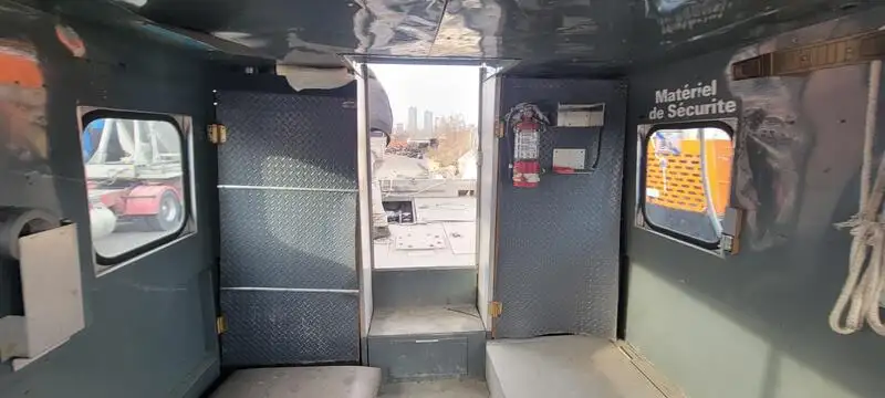 वर्क बोटी विक्रीसाठी